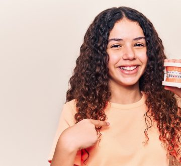 5 THINGS YOU SHOULD KNOW ABOUT DENTAL VENEERS